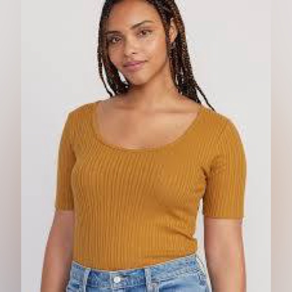 Sadie & Sage Mustard Ribbed Short Sleeve Top
